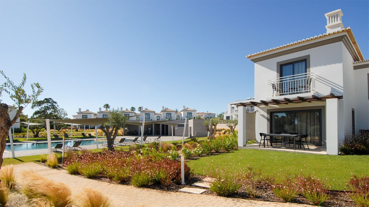 carvoeiro-branco-quinta-do-algarve-01 carvoeiro-branco-quinta-do-algarve-01